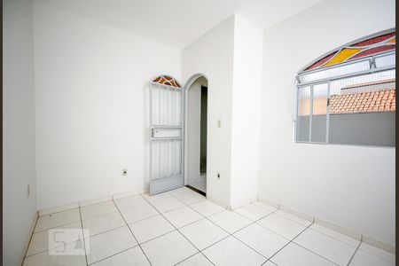 Sala de apartamento para alugar com 2 quartos, 60m² em Santa Cruz, Belo Horizonte
