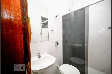Apartamento para alugar com 60m², 2 quartos e sem vagaBanheiro
