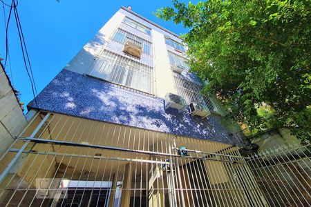 Apartamento para alugar com 112m², 2 quartos e 1 vaga Apartamento para alugar com 112m², 2 quartos e 1 vagaFachada