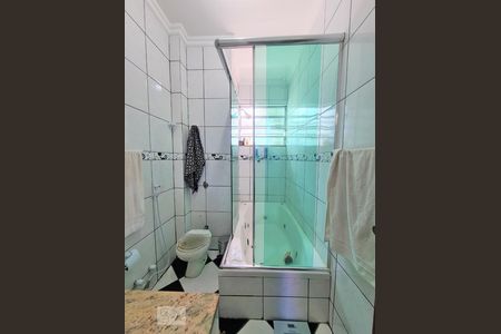 Apartamento para alugar com 112m², 2 quartos e 1 vaga Apartamento para alugar com 112m², 2 quartos e 1 vagaBanheiro da Suíte