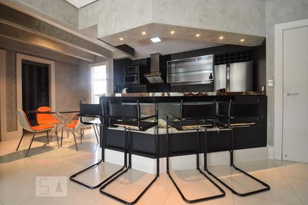 Sala de apartamento à venda com 2 quartos, 90m² em Pinheiros, São Paulo