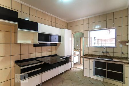 Cozinha de casa para alugar com 1 quarto, 60m² em Vila Carrão, São Paulo