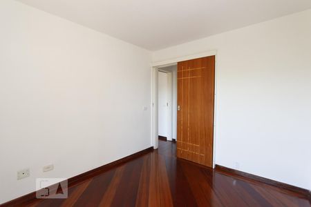 Quarto 2 de apartamento para alugar com 2 quartos, 60m² em Taquara, Rio de Janeiro