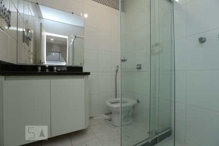 Banheiro da Suíte 1 de apartamento à venda com 3 quartos, 270m² em Copacabana, Rio de Janeiro