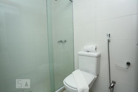 Banheiro de apartamento para alugar com 1 quarto, 50m² em Copacabana, Rio de Janeiro