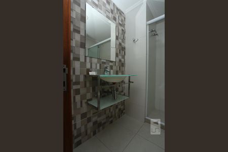 Banheiro de apartamento para alugar com 1 quarto, 50m² em Copacabana, Rio de Janeiro
