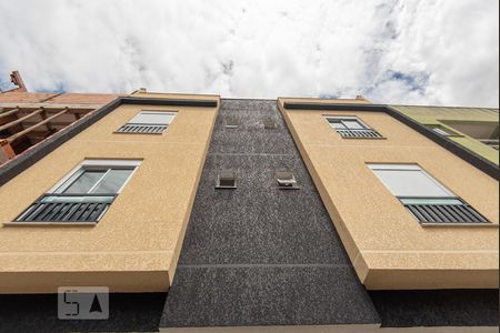 Apartamento para alugar com 58m², 2 quartos e 1 vaga Apartamento para alugar com 58m², 2 quartos e 1 vagaFachada