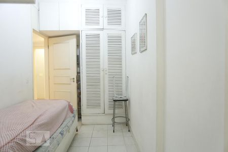 Apartamento à venda com 240m², 3 quartos e 2 vagasQuarto de Serviços