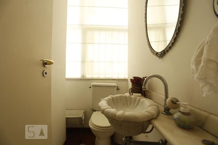 Lavabo de apartamento para alugar com 3 quartos, 240m² em Santa Cecilia, São Paulo
