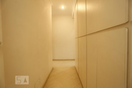Corredor de apartamento para alugar com 3 quartos, 240m² em Santa Cecilia, São Paulo