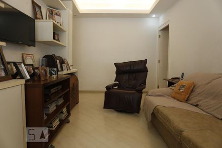 Sala de TV de apartamento à venda com 3 quartos, 240m² em Santa Cecilia, São Paulo