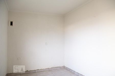 Quarto de casa para alugar com 1 quarto, 70m² em Bussocaba, Osasco