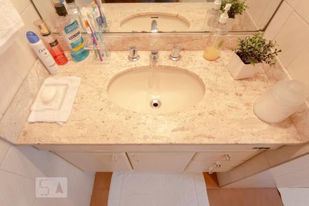 Apartamento para alugar com 198m², 3 quartos e 3 vagasBanheiro