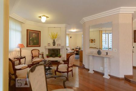 Sala de apartamento para alugar com 3 quartos, 198m² em Higienópolis , São Paulo