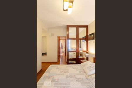 Apartamento para alugar com 198m², 3 quartos e 3 vagasSuíte