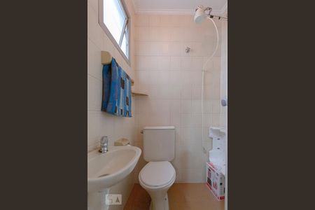 Apartamento para alugar com 198m², 3 quartos e 3 vagasBanheiro de Serviço