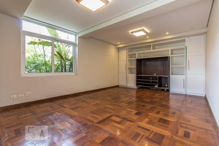 Sala de TV de apartamento à venda com 4 quartos, 390m² em Pacaembu, São Paulo