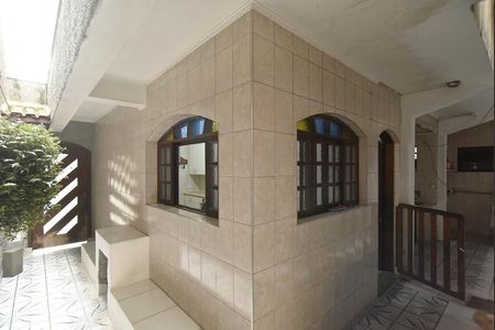 Casa à venda com 200m², 4 quartos e 1 vagaVista dos fundos - piso inferior