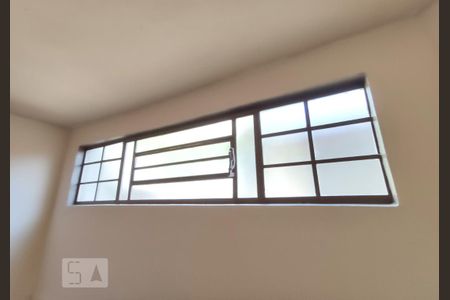 Casa para alugar com 80m², 2 quartos e 1 vaga Casa para alugar com 80m², 2 quartos e 1 vagaDormitório