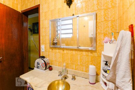 Apartamento à venda com 130m², 4 quartos e 1 vaga Apartamento à venda com 130m², 4 quartos e 1 vagaBanheiro suíte