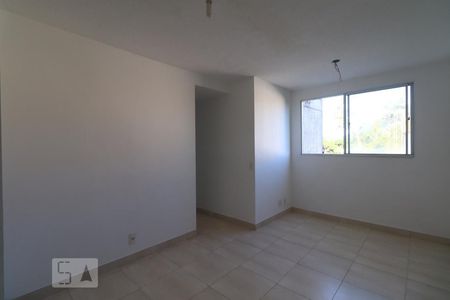 Sala de apartamento para alugar com 3 quartos, 70m² em Vargem Pequena, Rio de Janeiro