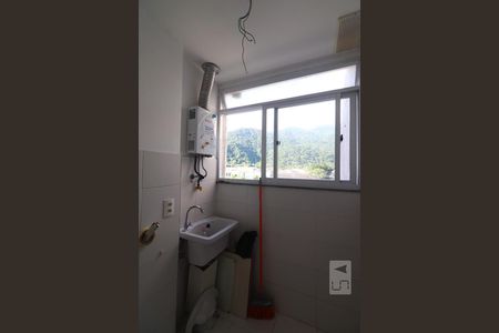 Apartamento para alugar com 70m², 3 quartos e 1 vagaÁrea de Serviço