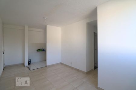 Sala de apartamento para alugar com 3 quartos, 70m² em Vargem Pequena, Rio de Janeiro