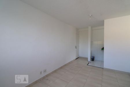 Sala de Apartamento com 3 quartos, 70m² Vargem Pequena