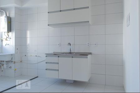 Cozinha de apartamento para alugar com 2 quartos, 42m² em Bom Retiro, São Paulo