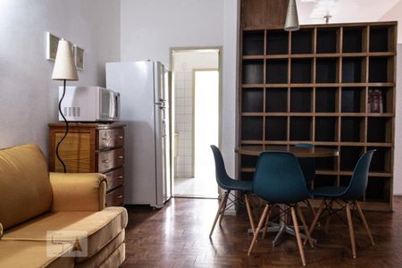 Sala de apartamento para alugar com 2 quartos, 55m² em República, São Paulo