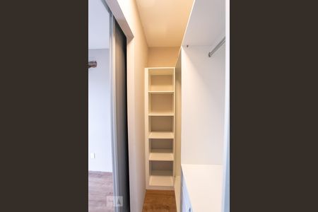 Apartamento para alugar com 52m², 2 quartos e 1 vagaCloset