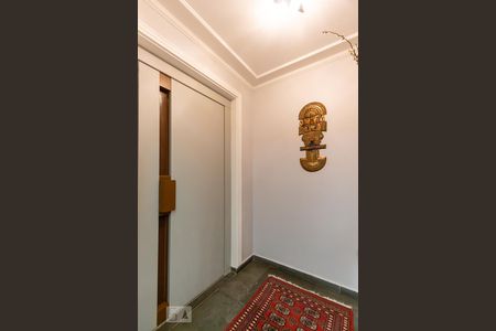 Apartamento à venda com 360m², 4 quartos e 5 vagas Apartamento à venda com 360m², 4 quartos e 5 vagasHall do elevador privativo