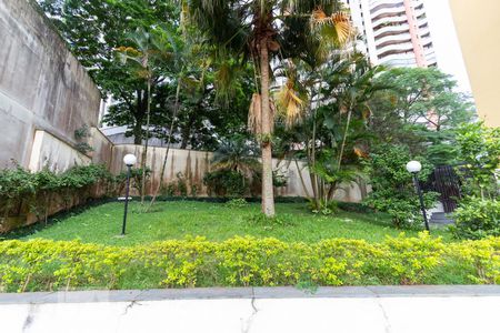 Apartamento à venda com 360m², 4 quartos e 5 vagas Apartamento à venda com 360m², 4 quartos e 5 vagasÁrea comum