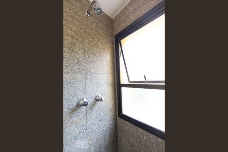 Apartamento à venda com 360m², 4 quartos e 5 vagas Apartamento à venda com 360m², 4 quartos e 5 vagasBanheiro da suíte 3