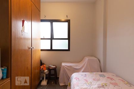 Apartamento à venda com 360m², 4 quartos e 5 vagas Apartamento à venda com 360m², 4 quartos e 5 vagasQuarto de serviço