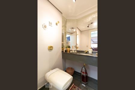 Apartamento à venda com 360m², 4 quartos e 5 vagas Apartamento à venda com 360m², 4 quartos e 5 vagasLavabo