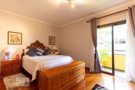 Apartamento à venda com 360m², 4 quartos e 5 vagas Apartamento à venda com 360m², 4 quartos e 5 vagasSuíte 1