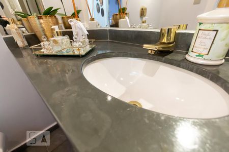 Apartamento à venda com 360m², 4 quartos e 5 vagas Apartamento à venda com 360m², 4 quartos e 5 vagasLavabo