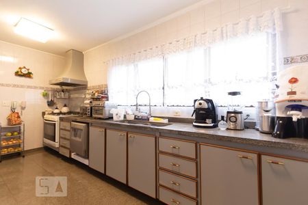 Apartamento à venda com 360m², 4 quartos e 5 vagas Apartamento à venda com 360m², 4 quartos e 5 vagasCozinha