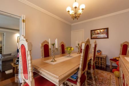 Apartamento à venda com 360m², 4 quartos e 5 vagas Apartamento à venda com 360m², 4 quartos e 5 vagasSala de jantar