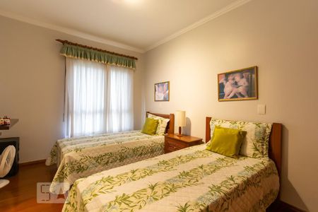 Apartamento à venda com 360m², 4 quartos e 5 vagas Apartamento à venda com 360m², 4 quartos e 5 vagasSuíte 2