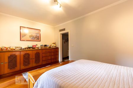 Apartamento à venda com 360m², 4 quartos e 5 vagas Apartamento à venda com 360m², 4 quartos e 5 vagasSuíte 1