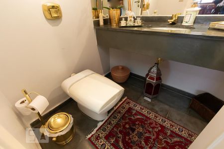 Apartamento à venda com 360m², 4 quartos e 5 vagas Apartamento à venda com 360m², 4 quartos e 5 vagasLavabo