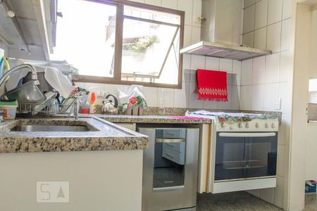 Cozinha de apartamento para alugar com 4 quartos, 169m² em Vila Suzana, São Paulo