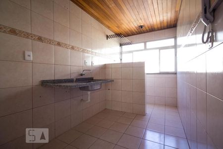 Cozinha de apartamento para alugar com 1 quarto, 75m² em Vila Ipiranga, Porto Alegre