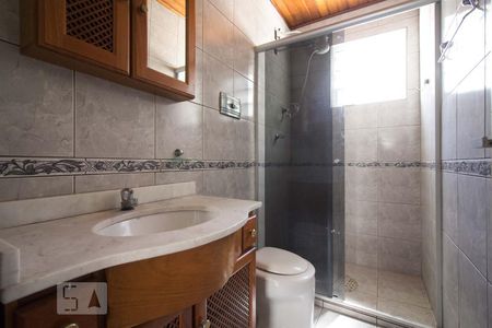 Banheiro de apartamento para alugar com 1 quarto, 75m² em Vila Ipiranga, Porto Alegre
