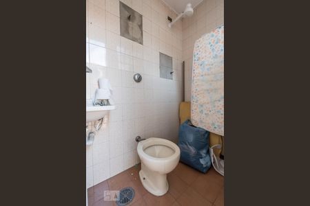 Casa para alugar com 159m², 3 quartos e 2 vagas Casa para alugar com 159m², 3 quartos e 2 vagasBanheiro de Serviço