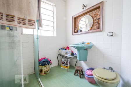 Casa para alugar com 159m², 3 quartos e 2 vagas Casa para alugar com 159m², 3 quartos e 2 vagasBanheiro