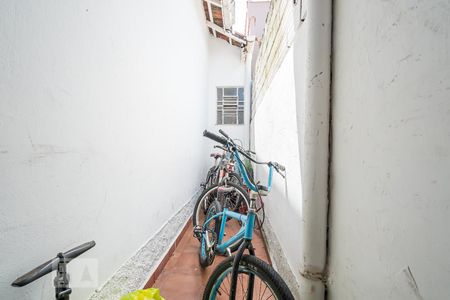 Casa para alugar com 159m², 3 quartos e 2 vagas Casa para alugar com 159m², 3 quartos e 2 vagasCorredor Lateral