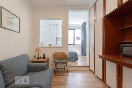 Sala de kitnet/studio para alugar com 1 quarto, 28m² em Consolação, São Paulo